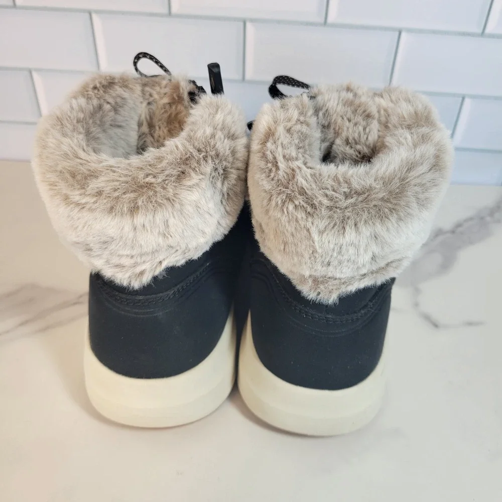 Skechers On-The-Go Joy Womens 9 Black Faux Fur Trim Winter Ankle Boots Ultra GO